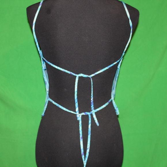 Backless - Picture 2 of 3